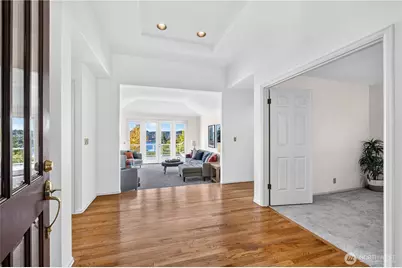 15302 61st Place NE, Kenmore, WA 98028 - Photo 3