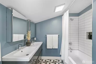 3421 10th Avenue W, Seattle, WA 98119 - Photo 27