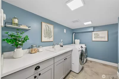 3421 10th Avenue W, Seattle, WA 98119 - Photo 33