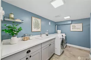 3421 10th Ave W, Seattle, WA 98119 - Photo 33