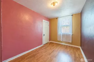 220 W 11th St, Port Angeles, WA 98362 - Photo 23