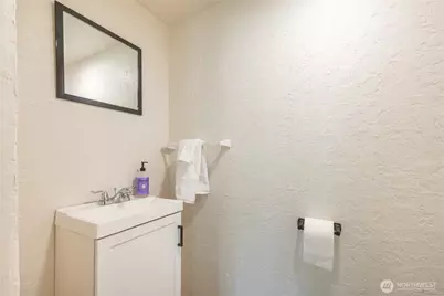 220 W 11th Street, Port Angeles, WA 98362 - Photo 15