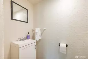 220 W 11th St, Port Angeles, WA 98362 - Photo 15