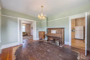 220 W 11th St, Port Angeles, WA 98362 - Photo 9