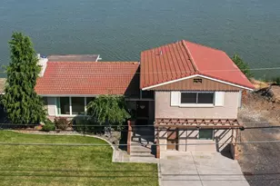 1345 W Lakeside Dr, Moses Lake, WA 98837 - Photo 1
