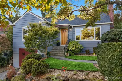 5257 36th Avenue NE, Seattle, WA 98105 - Photo 1