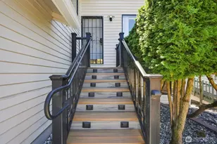 1011 N 28th Pl, Renton, WA 98056 - Photo 3