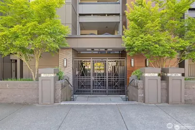 827 Lake Street S #207, Kirkland, WA 98033 - Photo 3