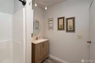 1031 W Glenwood St, Port Angeles, WA 98363 - Photo 21