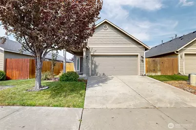 1212 SW Carver Street, College Place, WA 99324 - Photo 1