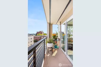 626 4th Avenue W #504, Seattle, WA 98119 - Photo 27