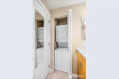 626 4th Avenue W #504, Seattle, WA 98119 - Photo 19