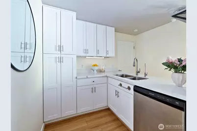 1300 University Street #2A, Seattle, WA 98101 - Photo 11