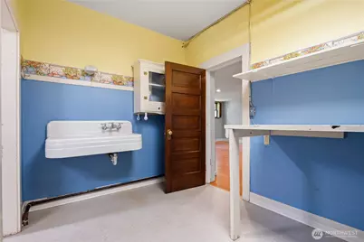 917 E 20th Avenue, Spokane, WA 99203 - Photo 37