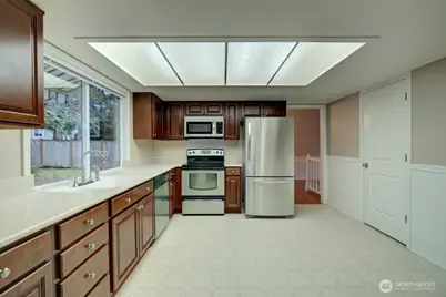 16611 NE 48th Court, Redmond, WA 98052 - Photo 9