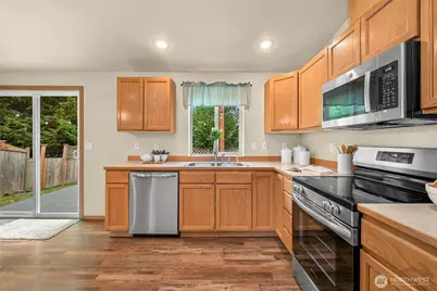 8414 14th Place SE, Lake Stevens, WA 98258 - Photo 9