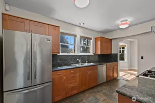 6214 24th Ave NE, Seattle, WA 98115 - Photo 13