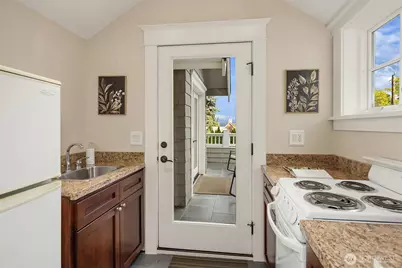 1508 37th Avenue E, Seattle, WA 98112 - Photo 31