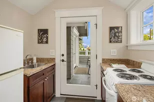 1508 37th Ave E, Seattle, WA 98112 - Photo 31