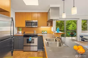 732 11th Ave E, Seattle, WA 98102 - Photo 9