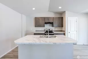 617 N Oak St, Tieton, WA 98947 - Photo 9