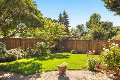 7965 Seward Park Avenue S, Seattle, WA 98118 - Photo 11