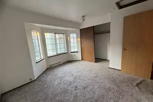 1915 E Spruce St, Seattle, WA 98122 - Photo 9