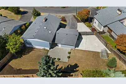 4019 Robin Road W, University Place, WA 98466 - Photo 37