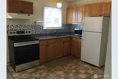 801 Pecks Drive #A, Everett, WA 98203 - Photo 5