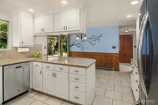 7921 E Mercer Way, Mercer Island, WA 98040 - Photo 9