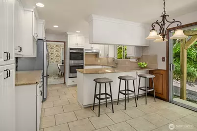 7921 E Mercer Way, Mercer Island, WA 98040 - Photo 11