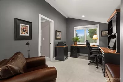 2061 E Beaver Lake Drive SE, Sammamish, WA 98075 - Photo 19
