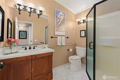 2061 E Beaver Lake Drive SE, Sammamish, WA 98075 - Photo 17