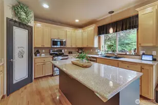 11821 184th Street E, Puyallup, WA 98374 - Photo 9