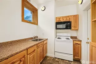 330 Keechelus Dr, Snoqualmie Pass, WA 98068 - Photo 21