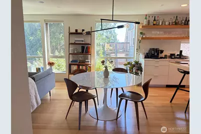 105 NE 40th Street, Seattle, WA 98105 - Photo 11