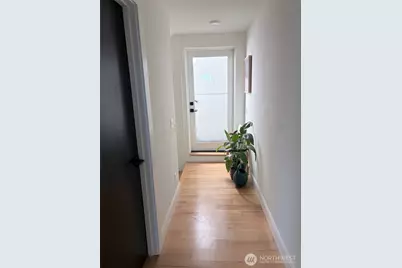 105 NE 40th Street, Seattle, WA 98105 - Photo 21