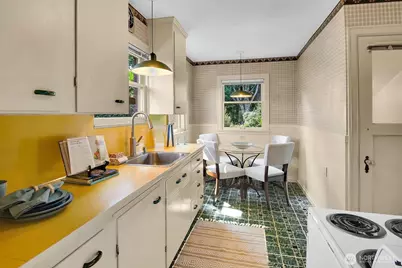 9035 11th Avenue NW, Seattle, WA 98117 - Photo 9