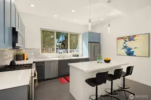 1810 SW Dakota St, Seattle, WA 98106 - Photo 9