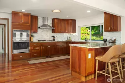 8308 Frederick Place, Edmonds, WA 98026 - Photo 13