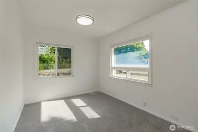 13057 10th Avenue S, Seattle, WA 98168 - Photo 19
