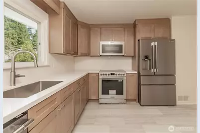 13057 10th Avenue S, Seattle, WA 98168 - Photo 5