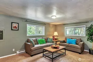 22910 Edmonds Way, Edmonds, WA 98020 - Photo 7