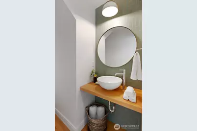 8736 B 13th Avenue NW, Seattle, WA 98117 - Photo 9