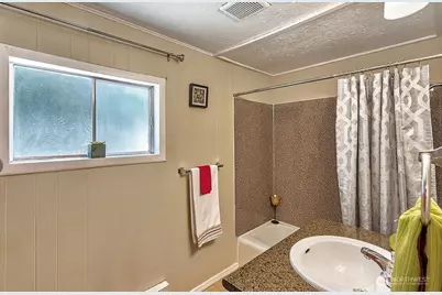 22910 Edmonds Way, Edmonds, WA 98020 - Photo 15