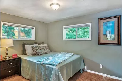 22910 Edmonds Way, Edmonds, WA 98020 - Photo 13