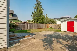 2308 Cherry St, Bellingham, WA 98225 - Photo 25