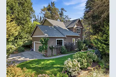 506 Azalea Avenue NE, Bainbridge Island, WA 98110 - Photo 1
