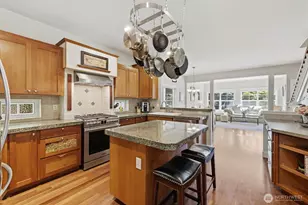 506 Azalea Ave NE, Bainbridge Island, WA 98110 - Photo 13