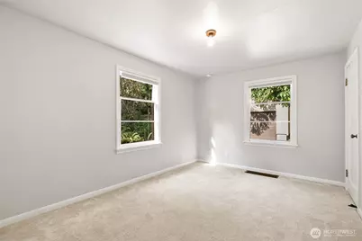 4515 49th Avenue S, Seattle, WA 98118 - Photo 13